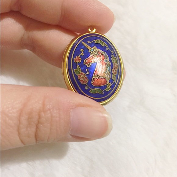 HP✨RARE Antique1970’s Cloisonné Jewelry Set, Mystical Unicorn Locket+Earring Set - Picture 9 of 17